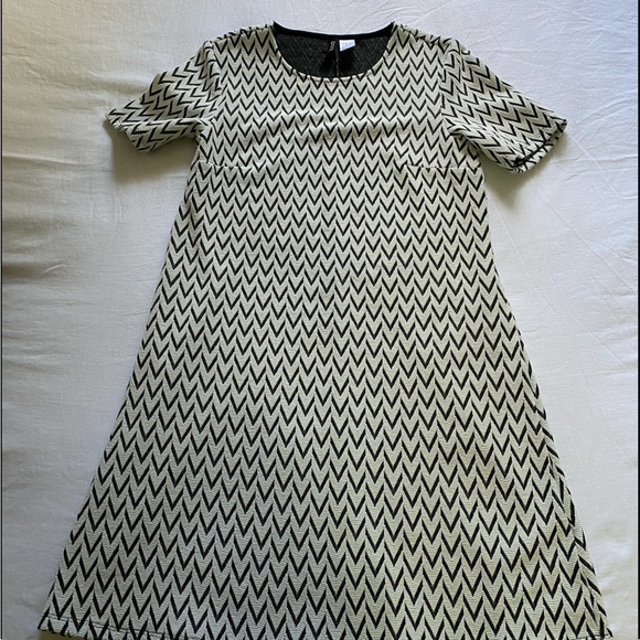 Chevron H&M flare dress - Picture 2 of 3